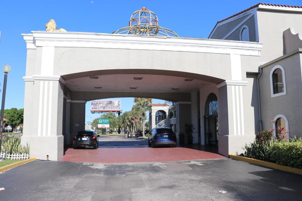 Howard Johnson By Wyndham Orlando-International Drive Exterior photo