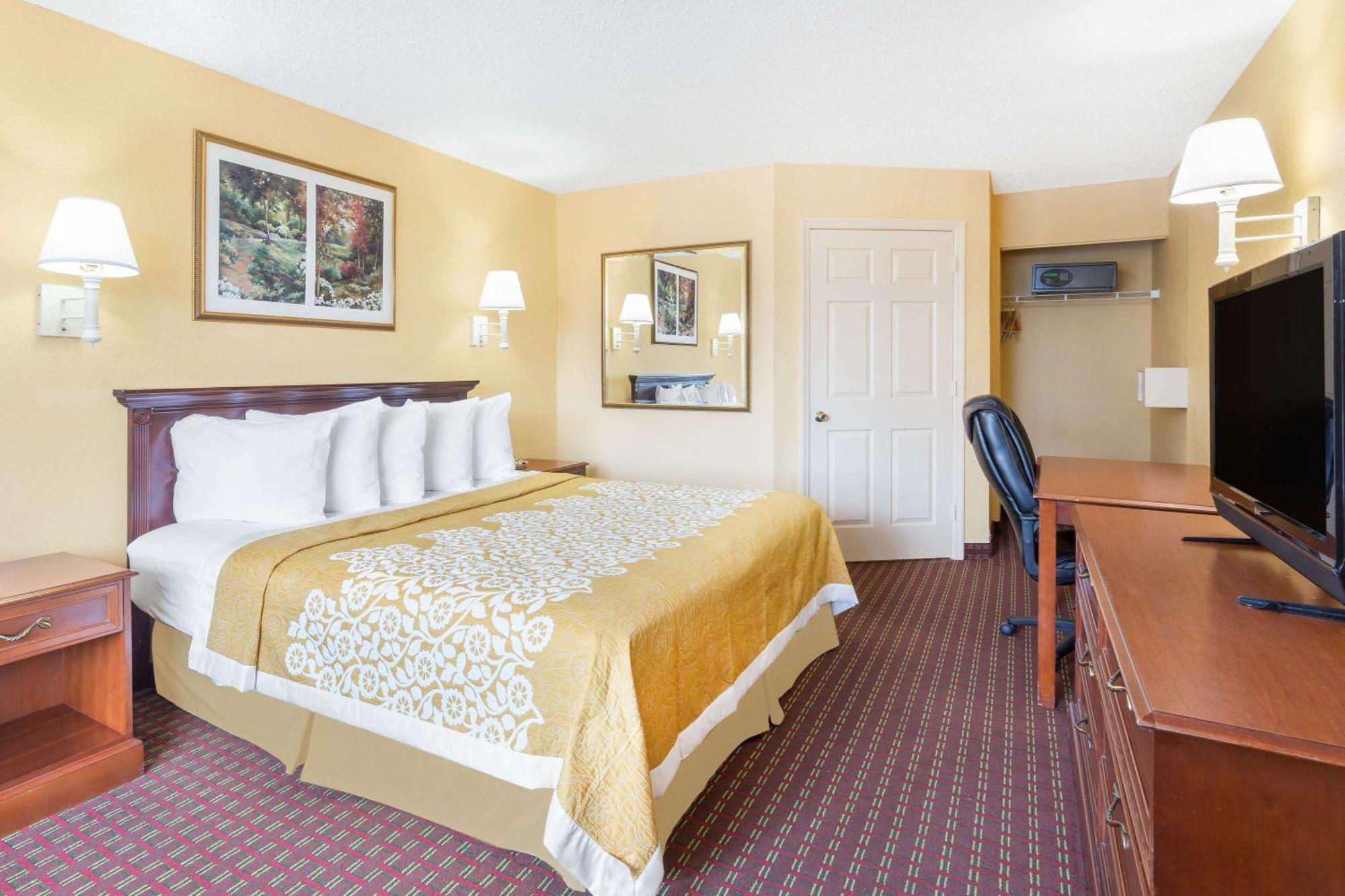 Howard Johnson By Wyndham Orlando-International Drive Exterior photo