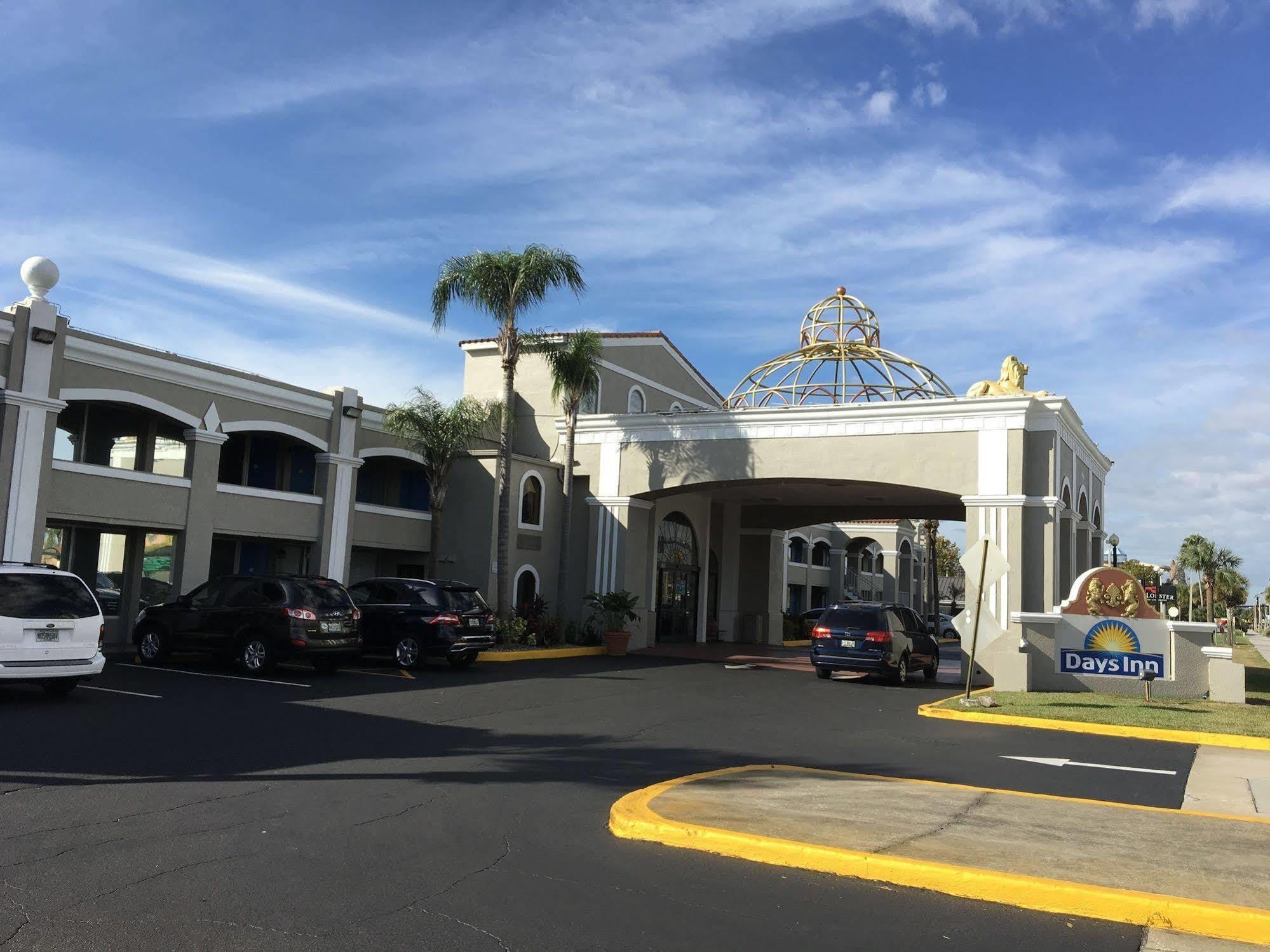 Howard Johnson By Wyndham Orlando-International Drive Exterior photo