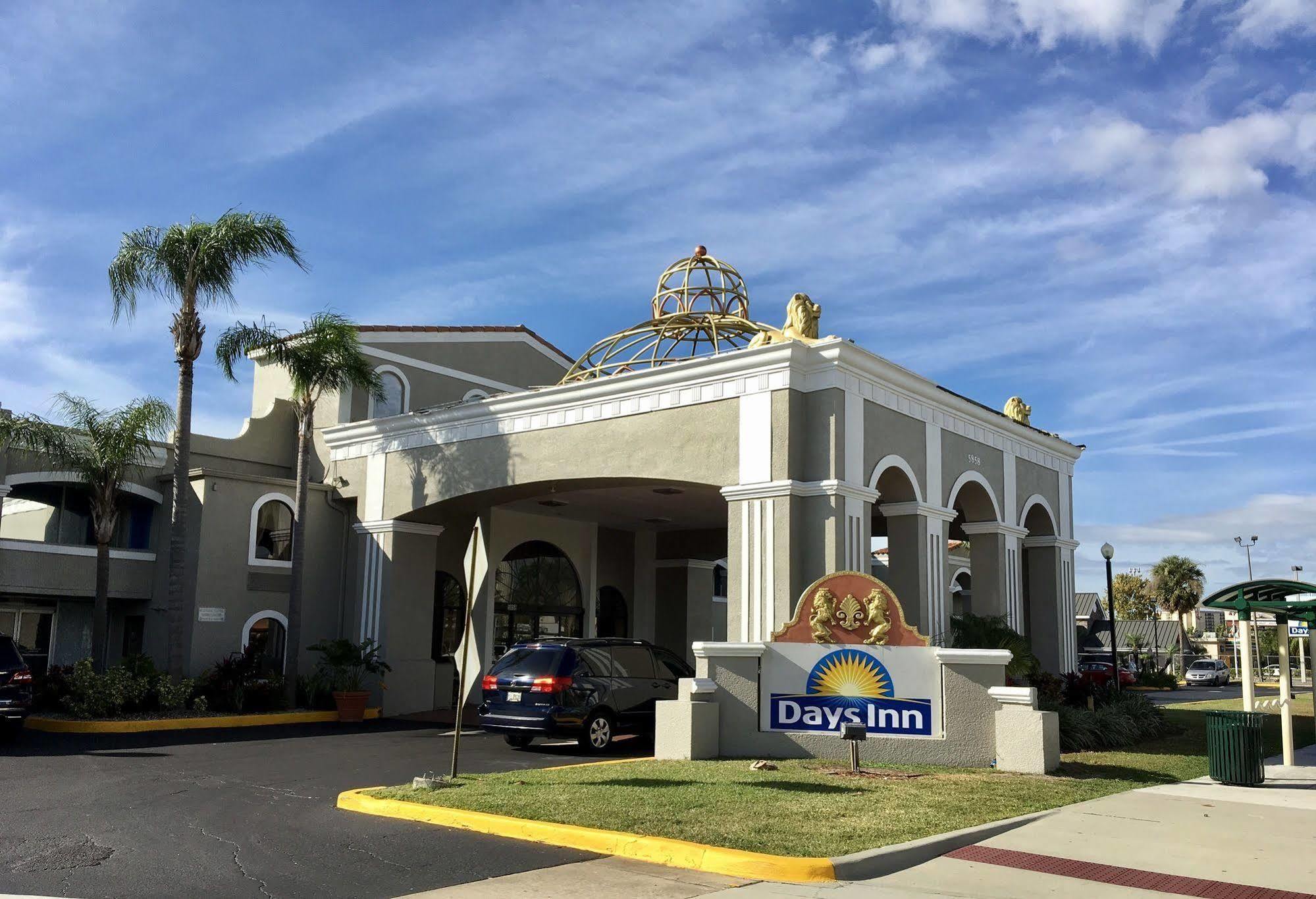 Howard Johnson By Wyndham Orlando-International Drive Exterior photo